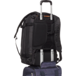 Amazon Basics Tampilan Lengan Trolley Carry On Backpack Ramping